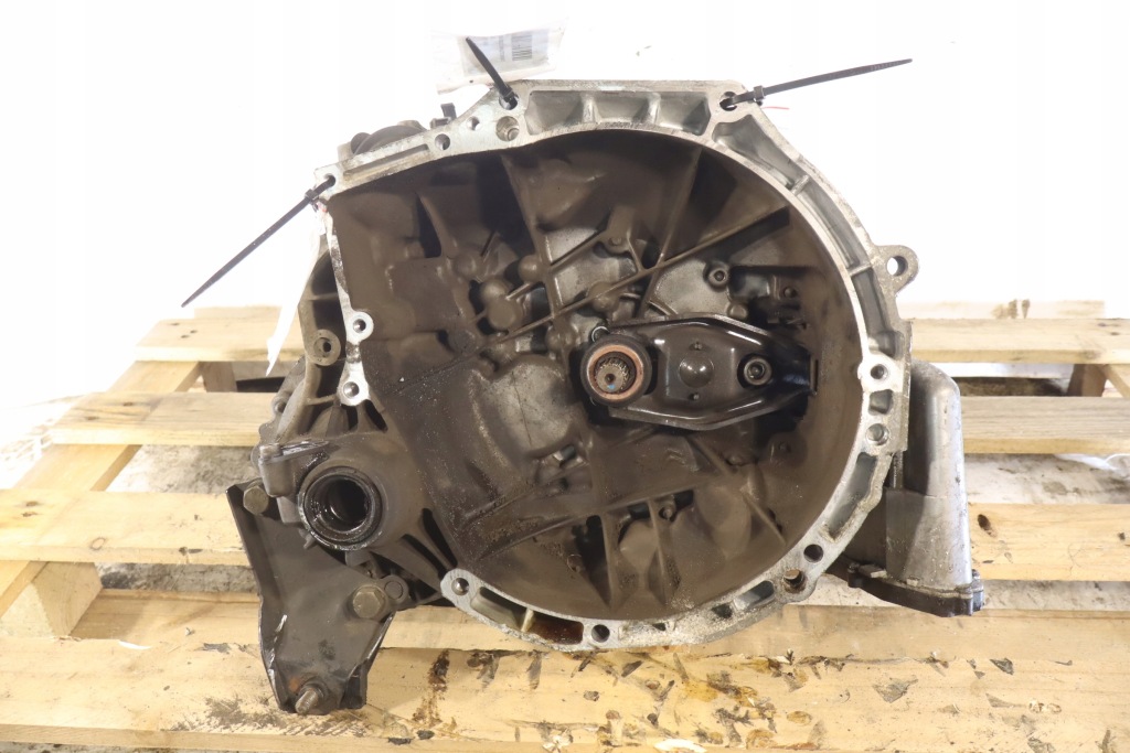 Купити Коробка передач передач автоматична коробка передач citroen c3 2 рестайлінг  1.4hdi 20cq97