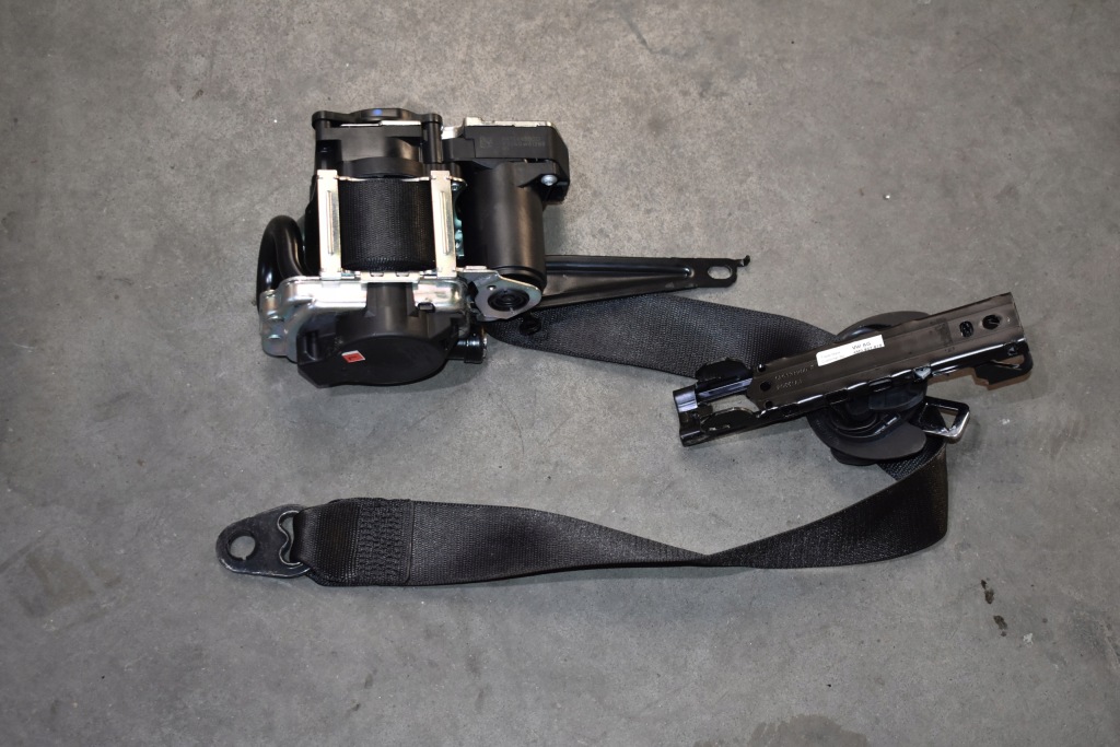 фото №1, Pas безопасности перед передний левый porsche panamera 971 1