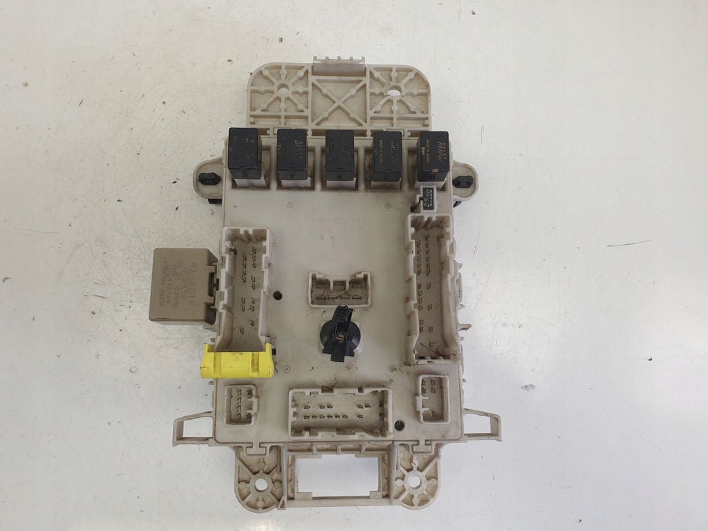 фото №1, Toyota rav4 ii 2.0 d4d коробка предохранителей