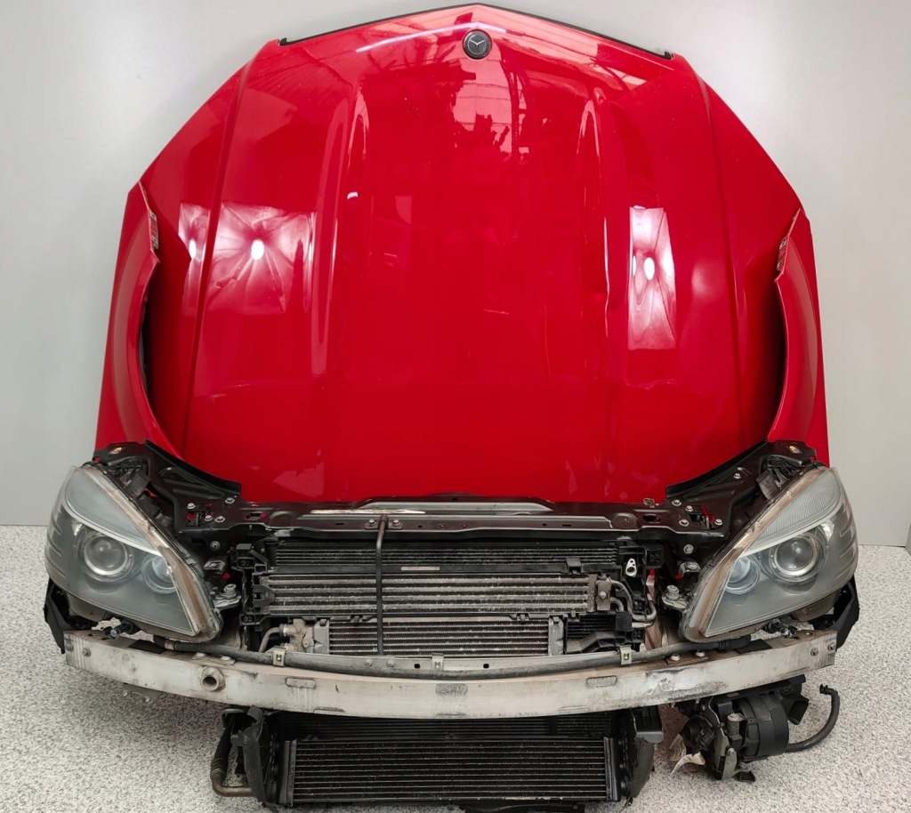 Mercedes w204 c63 amg бампер решётка радиатора усилитель фары Киев