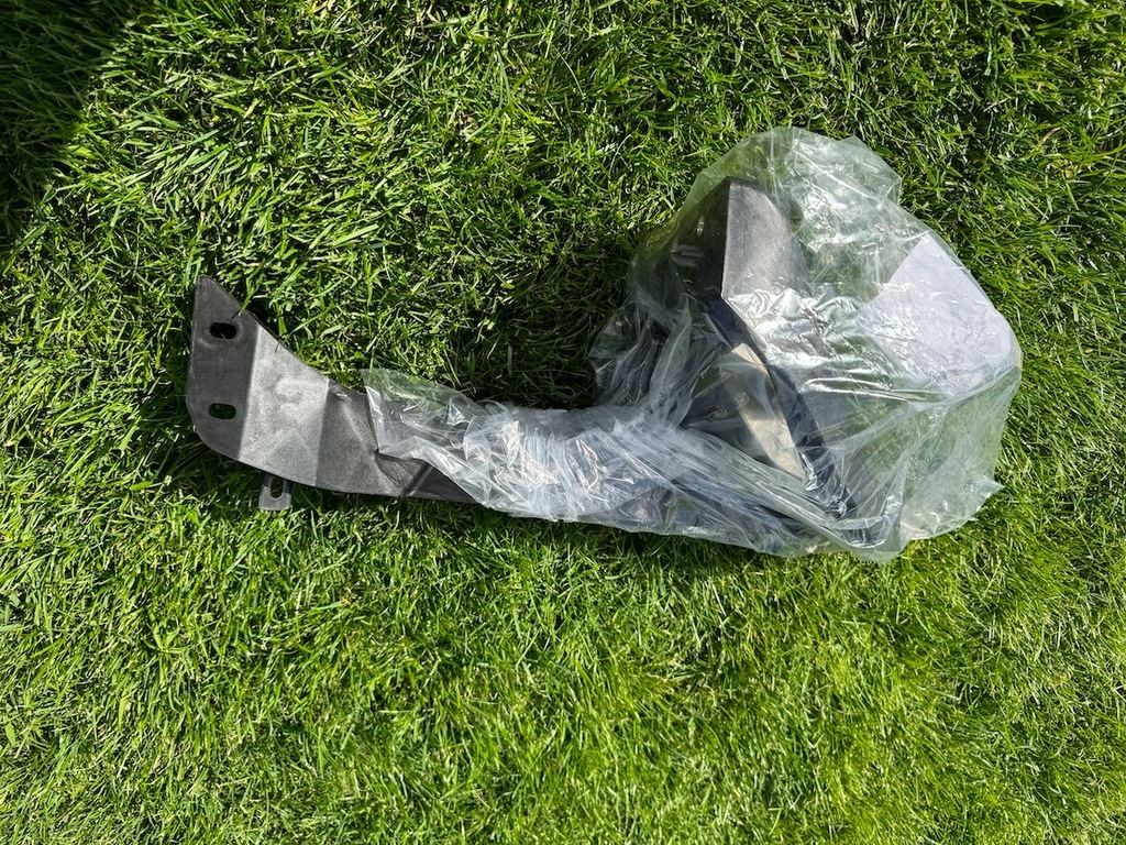 фото №1, Tesla model s ms plaid кронштейн лівий напрямна кронштейн лампи оригінал