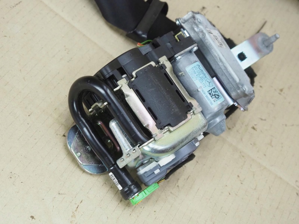 фото №12, Pas безопасности правый перед mercedes w204 a2048602686