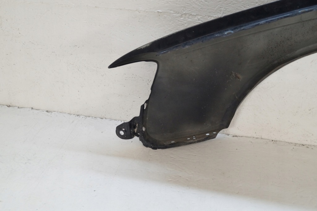 Audi a4 b7 крила праві перед колір lz7l в Україні