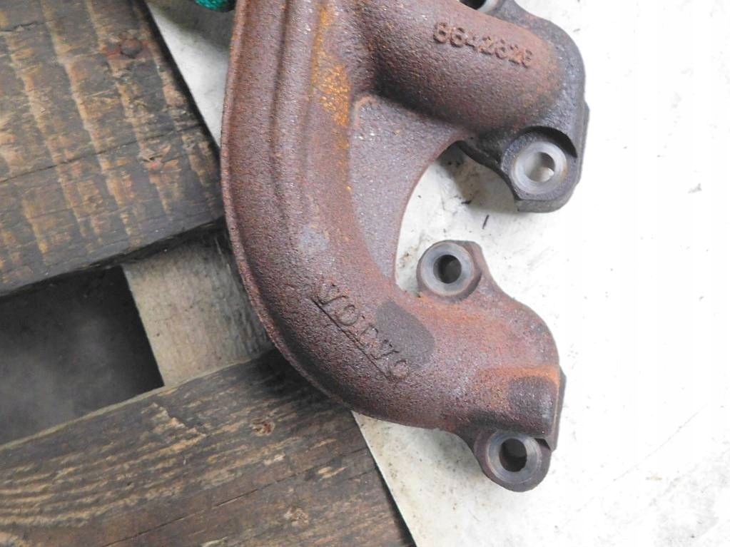 фото №8, Volvo s60 v70 i 2.4 d5 02r коллектор выпускной