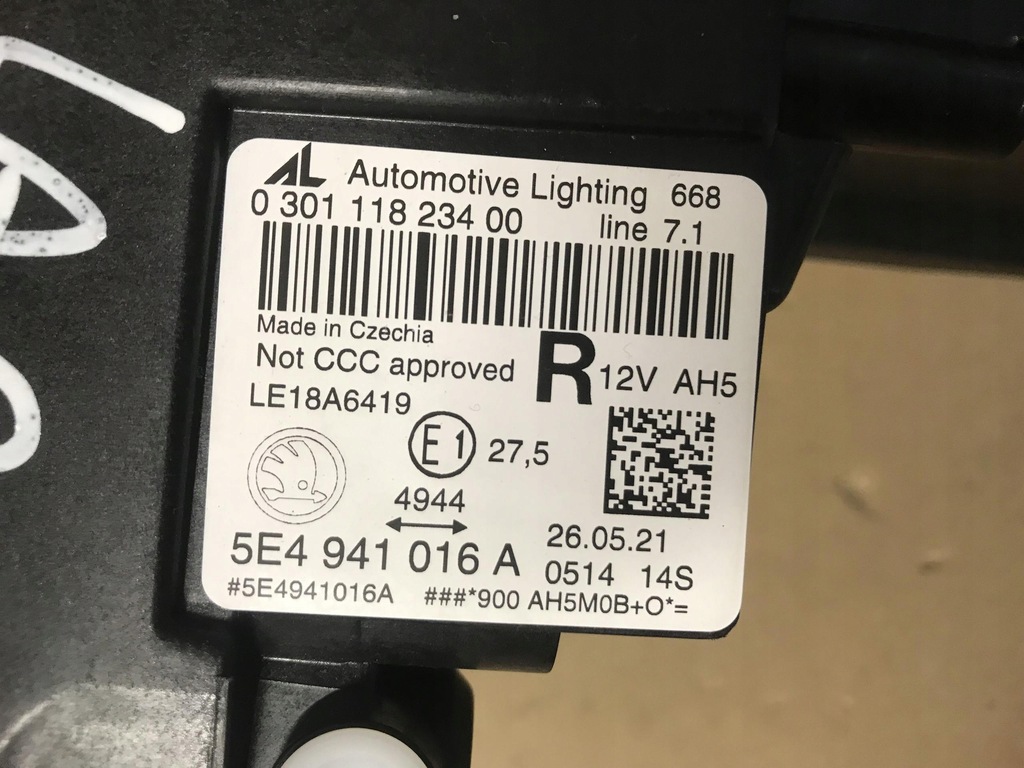 фото №8, Skoda octavia iv лампа перед правая 5e4941016a