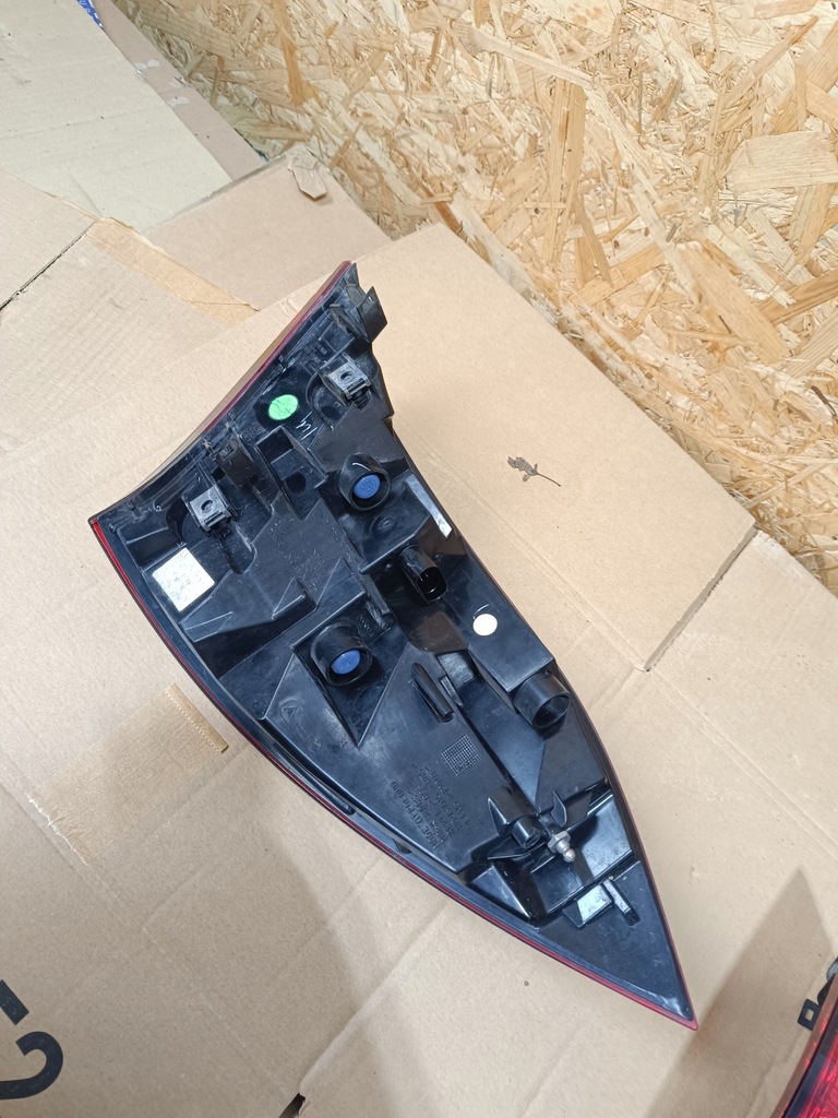 фото №6, Лампа задняя правая cayenne 7p5 7p5945095