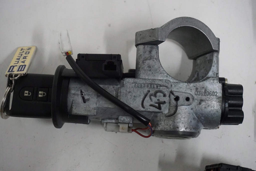 фото №7, Nissan note e11 блок управления двигателя mec93-040 1.6benzyna hr16 замок зажигания ключ