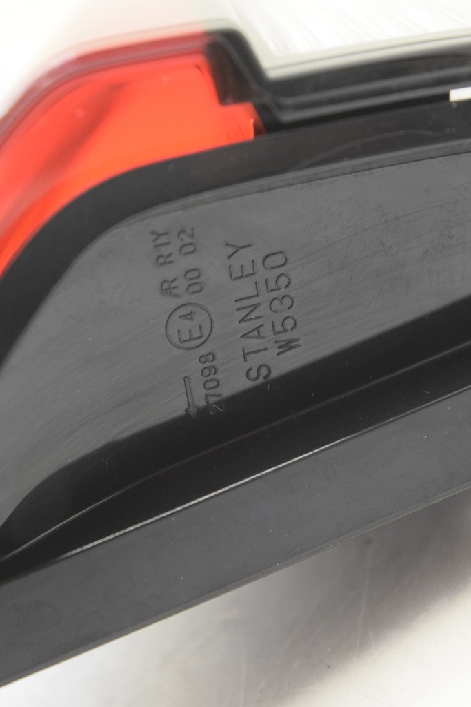 фото №4, Mitsubishi asx lift led лампа левый задняя w крышка