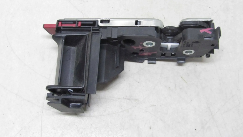 фото №5, Volvo xc60 замок відкривання сидіння середній 30761355