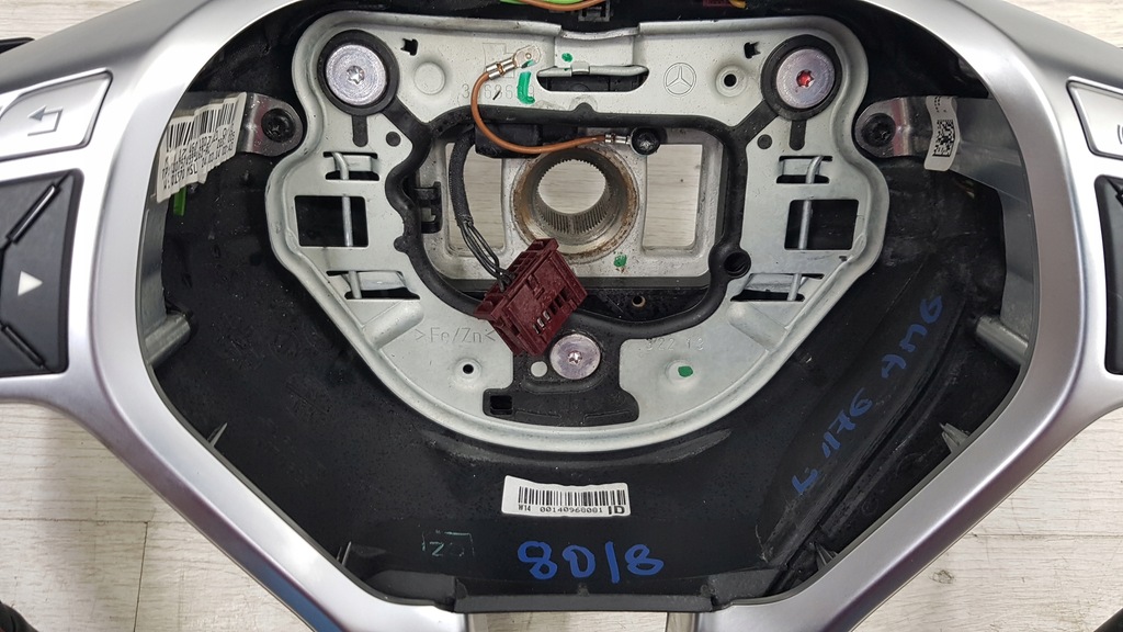 фото №12, Mercedes a klasa w176 amg повітропровід шкіряний