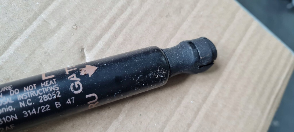 фото №10, Chrysler pacifica 2022 амортизатор привод крышки багажника задняя 68230342af