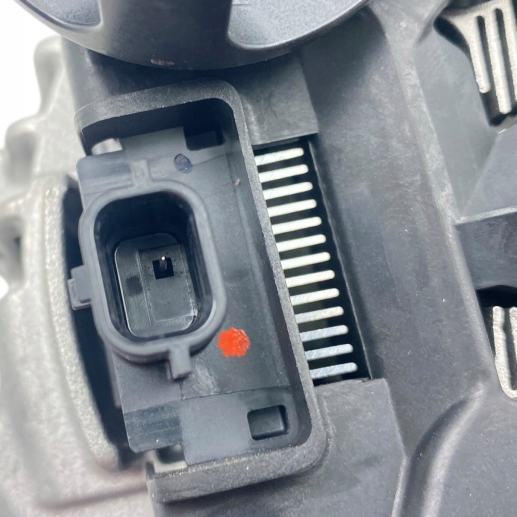 Новий генератор renault trafic 3 iv espace v talisman koleos 2 master iv Оригінал