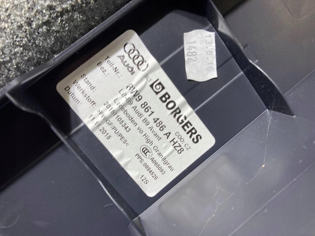 фото №7, Audi a4 s4 b9 2016 полка обшивка пол kombi