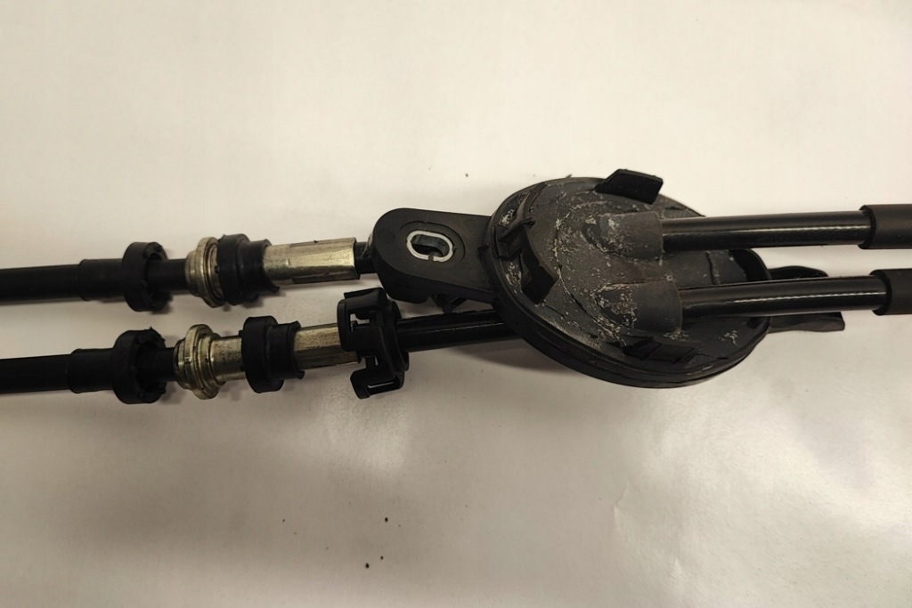 фото №11, Трос переключения передач bmw 2 gran tourer f46 7632765 1.5l дизель 85kw 2015