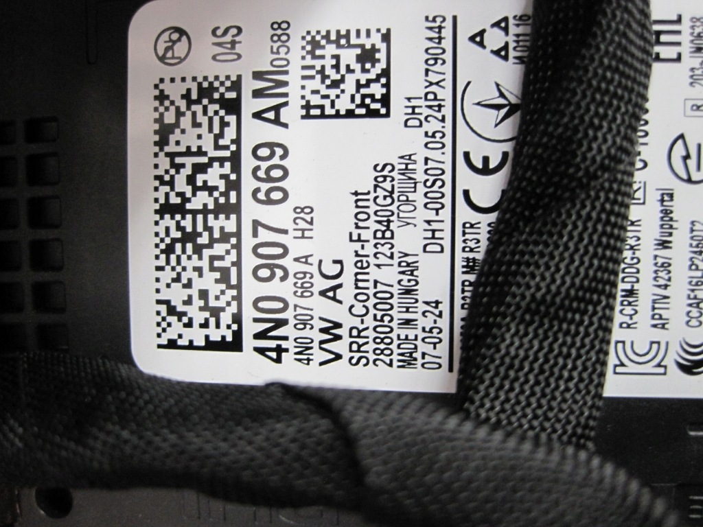 Бампер vw touareg 760 рестайлінг  камера ксенон 6 pdc модуль 24r перед передній Оригінал