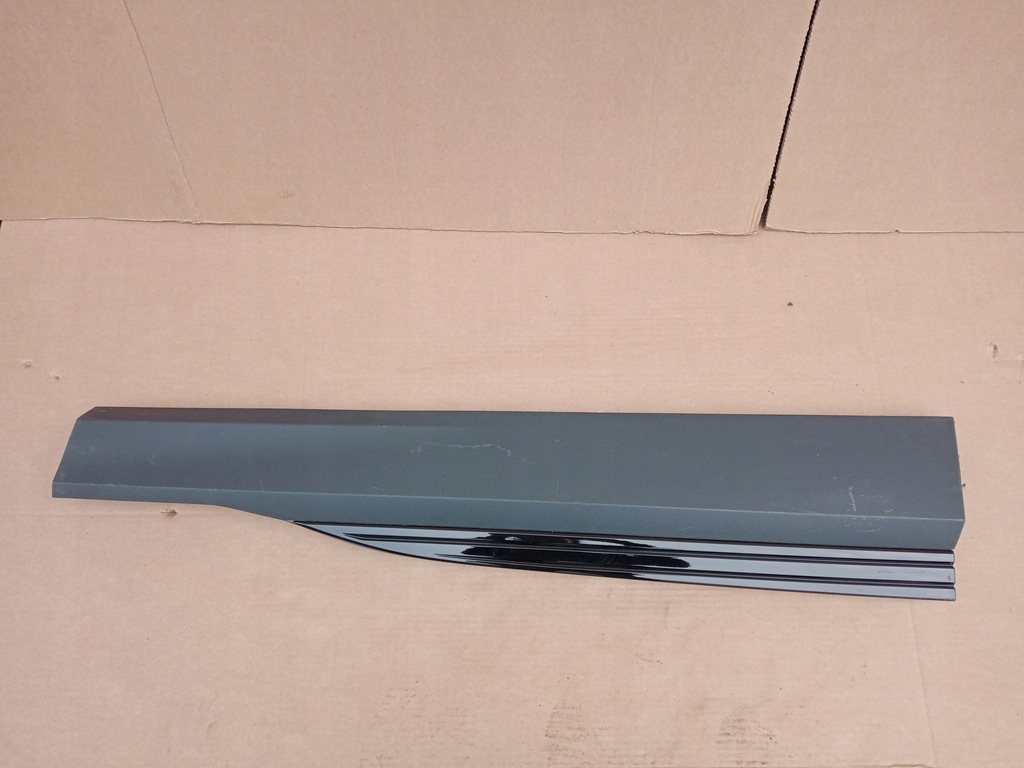 фото №1, Audi e-tron правая молдинг дверь перед 2018r