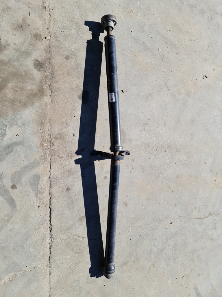 фото №1, Wał приводной audi a4 a5 b9 8w0521101d