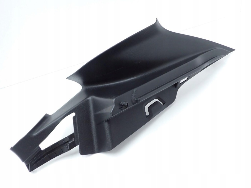 Купить Пластик накладка багажника шторка правая 31389391 volvo v40 2 15r