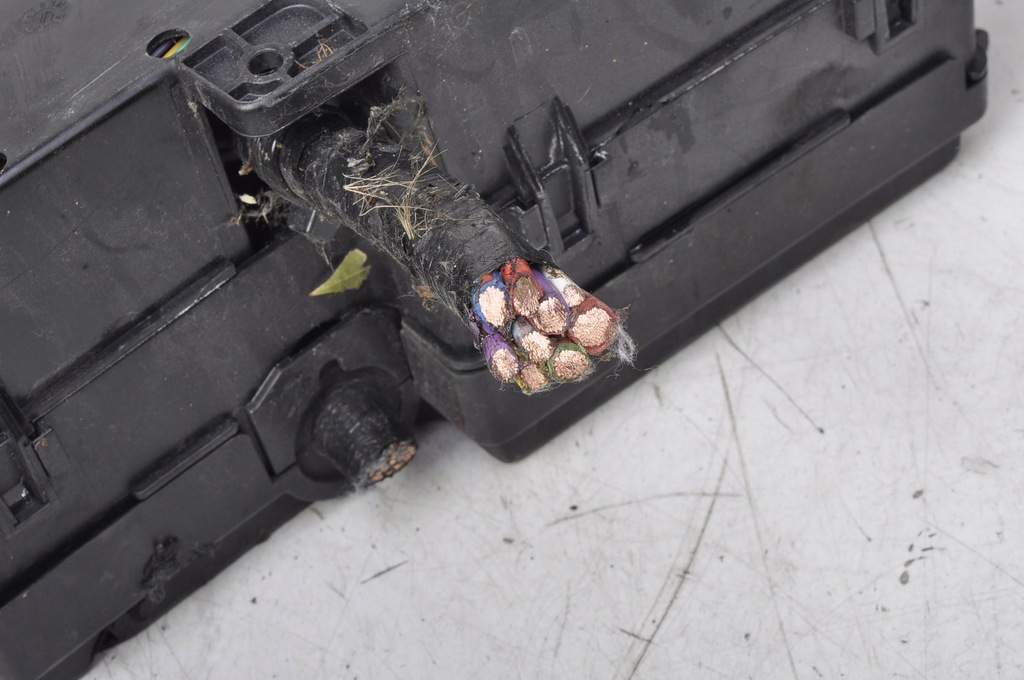 фото №8, Ford grand c-max mk2 коробка предохранителей av6t-14a142-aa