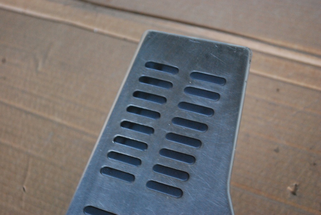 фото №6, Подножка накладка audi tt 8n eu 8n1864777a