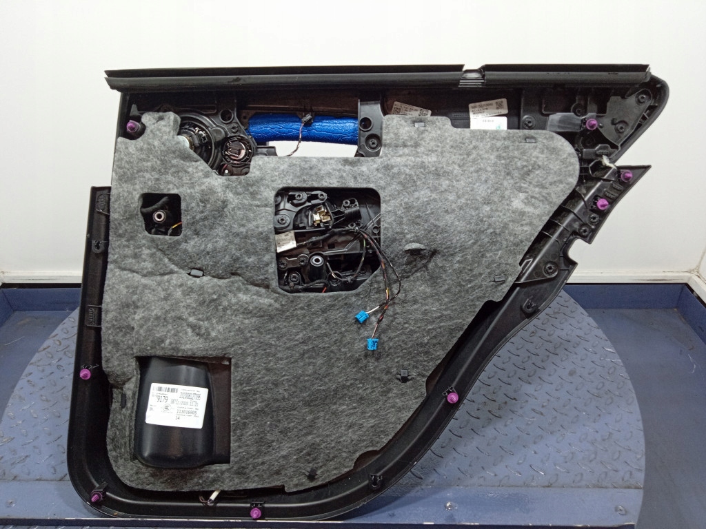 Mercedes gle w167 обивка дверь задний  левая обшивка a1677373700 с Разборки