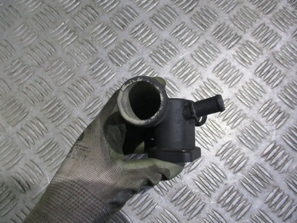 фото №6, Корпус термостата seat leon ii 1.9 tdi 05-10r038121132