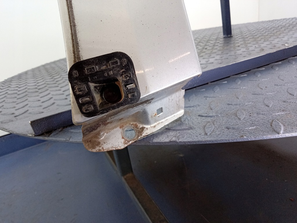 фото №6, Outlander i 03- крыло перед правый передний a31a