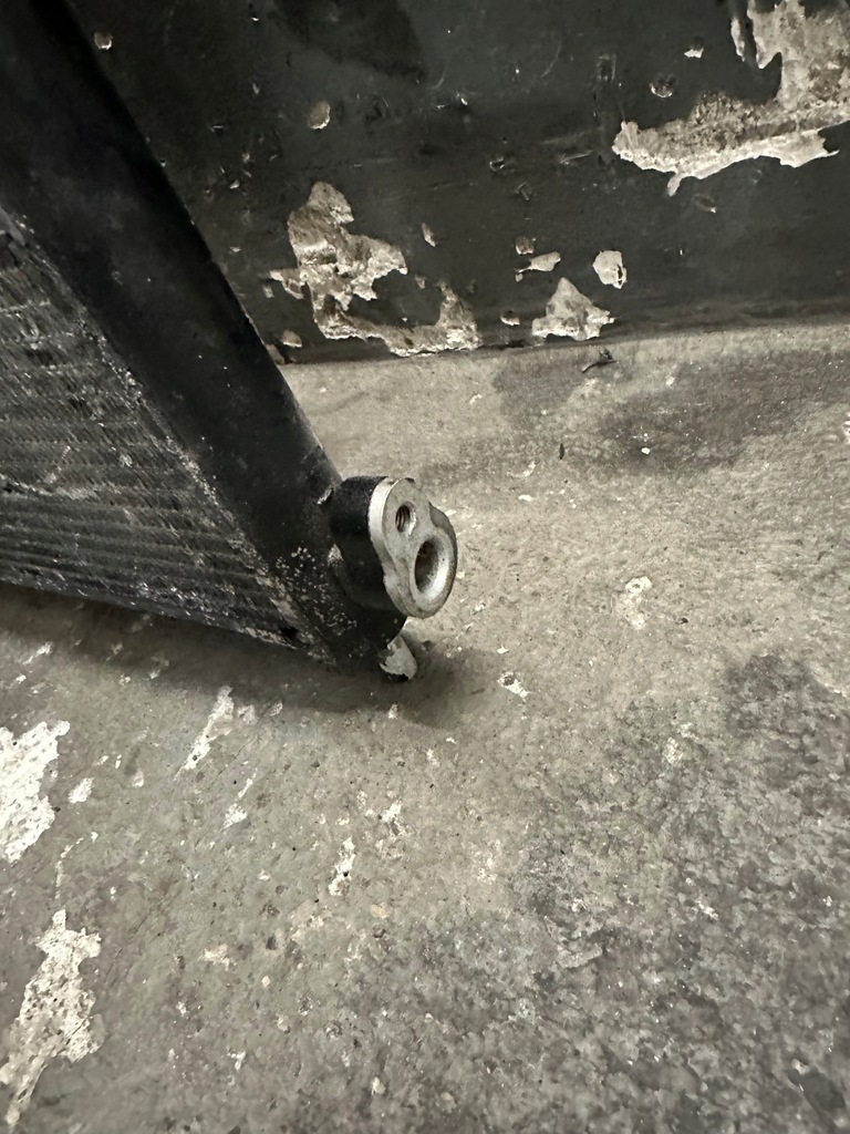 фото №9, Радіатор кондиціонера lexus nx300 przegięta герметична