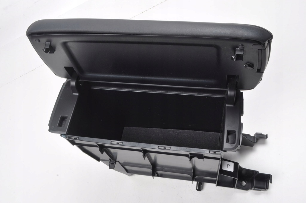 фото №10, Toyota prius iv phv prime підлокітник 58913-47040