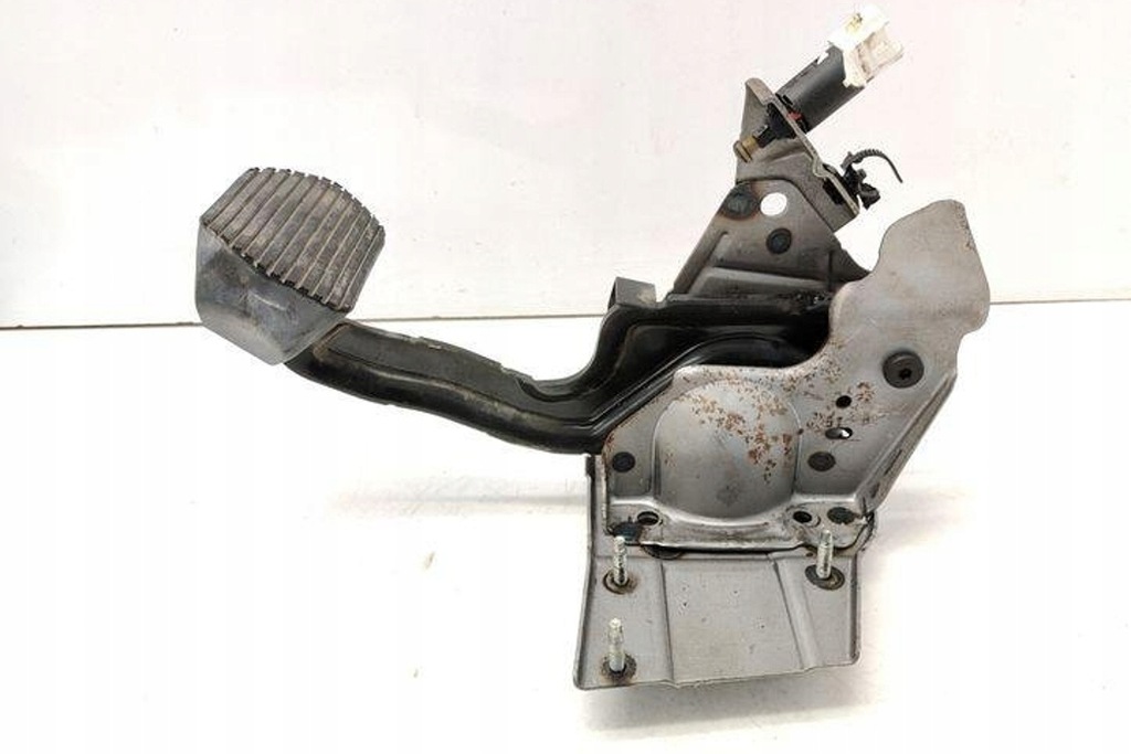 фото №10, Педаль тормоза peugeot 1007 km_ 00705c4 1.4l бензиновый 54kw 2006