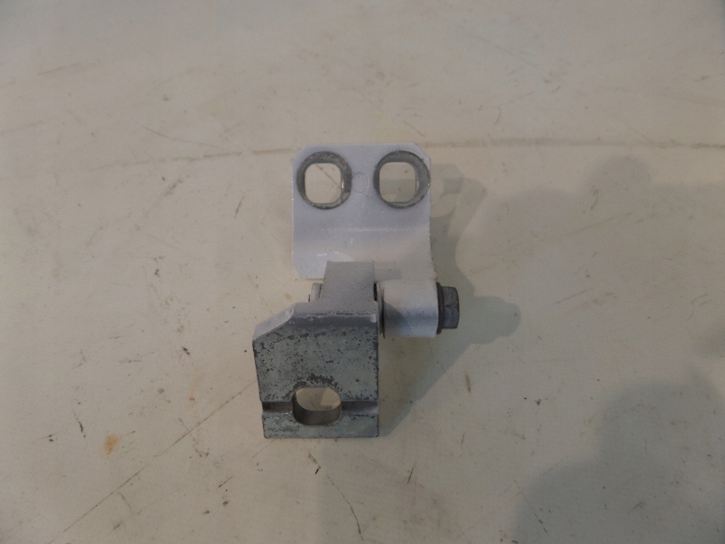 фото №2, Alfa romeo giulia петля двері правий перед góra