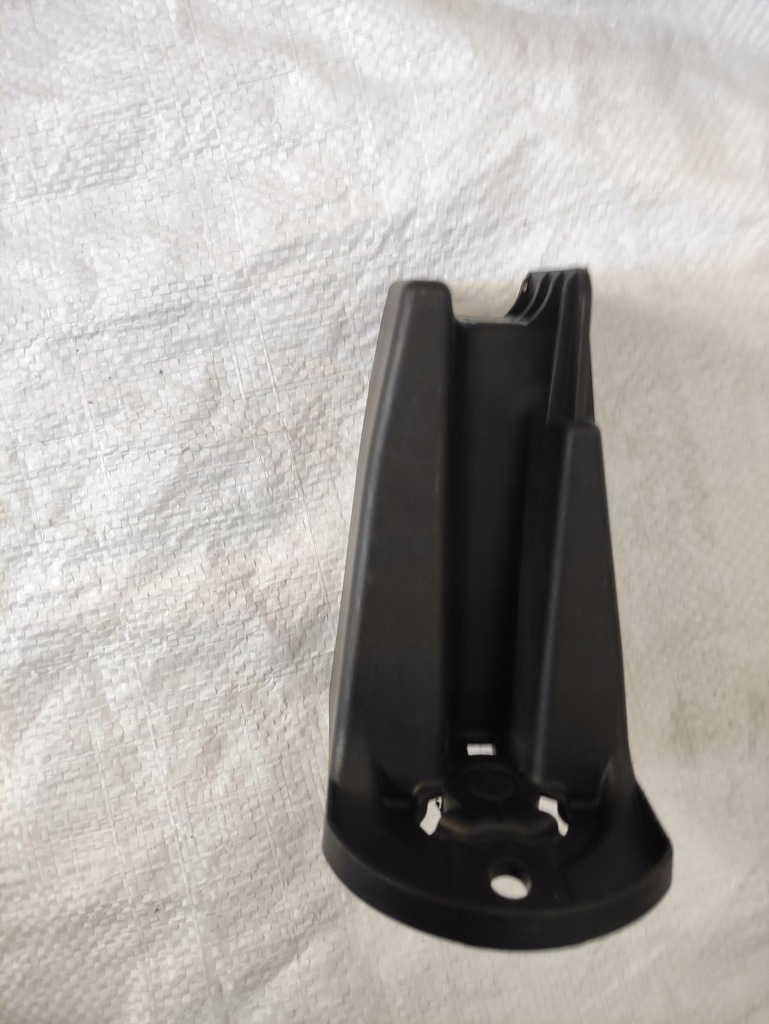 фото №1, Bmw 6 g32 опора пол багажника левая 7469429