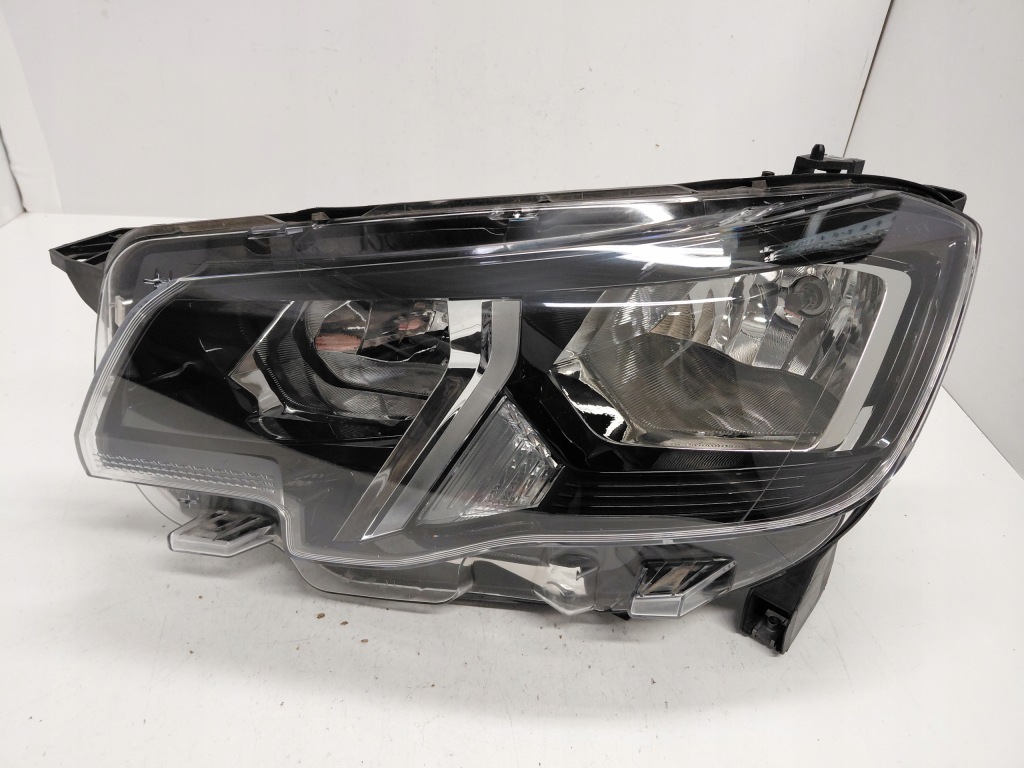 фото №1, Peugeot partner iv лампа левая