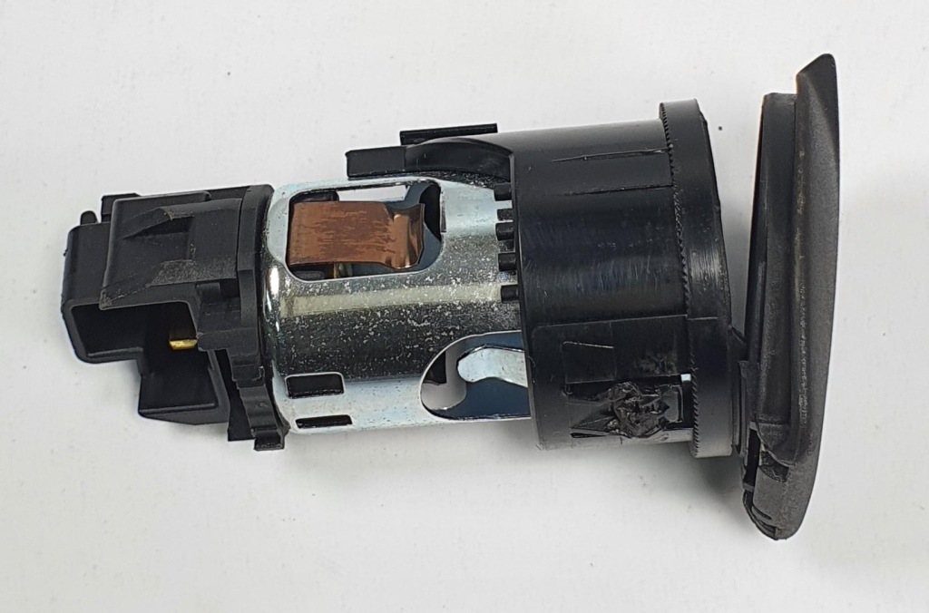 фото №1, Разъём прикуривателя 12v mercedes w213