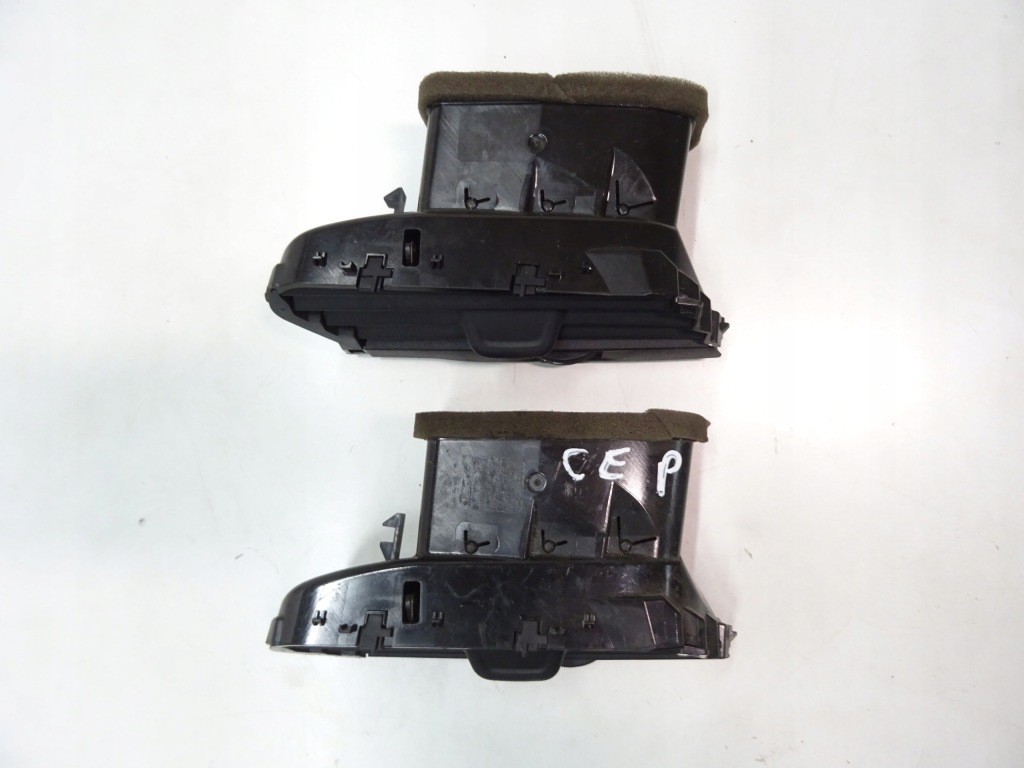 фото №1, Opel corsa e решётка обдув кондиционера правый перед передняя