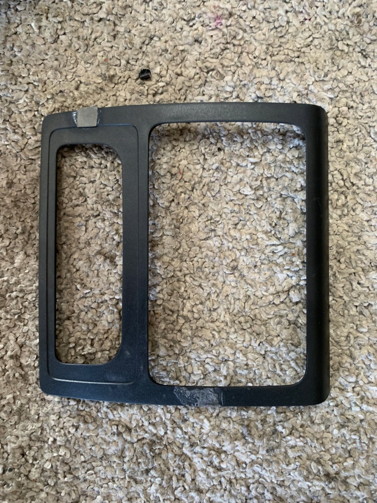 фото №1, Рамка радіо vw caddy iii 2010-2015r 2k5858061a