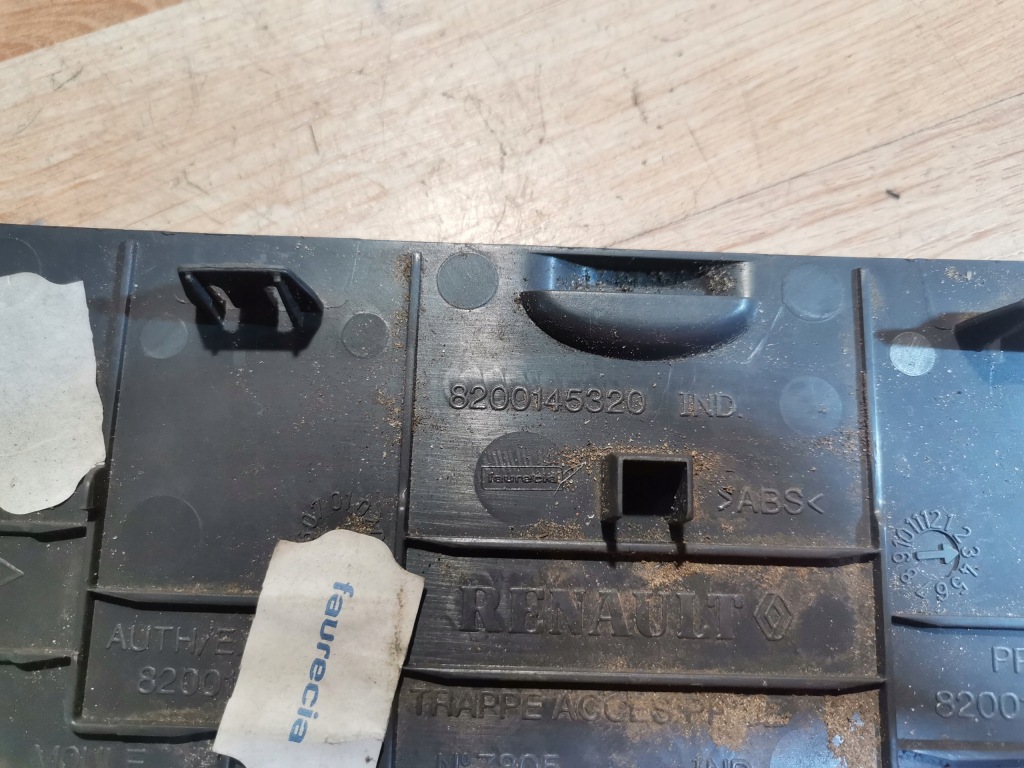 фото №2, Захист консолі роз'єм obd renault megane ii 8200145320