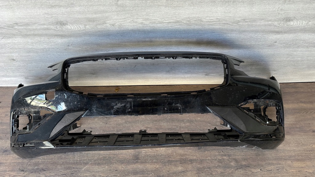 фото №1, Volvo s60 v60 бампер передний rok 2018-2020 нижняя защита бампера