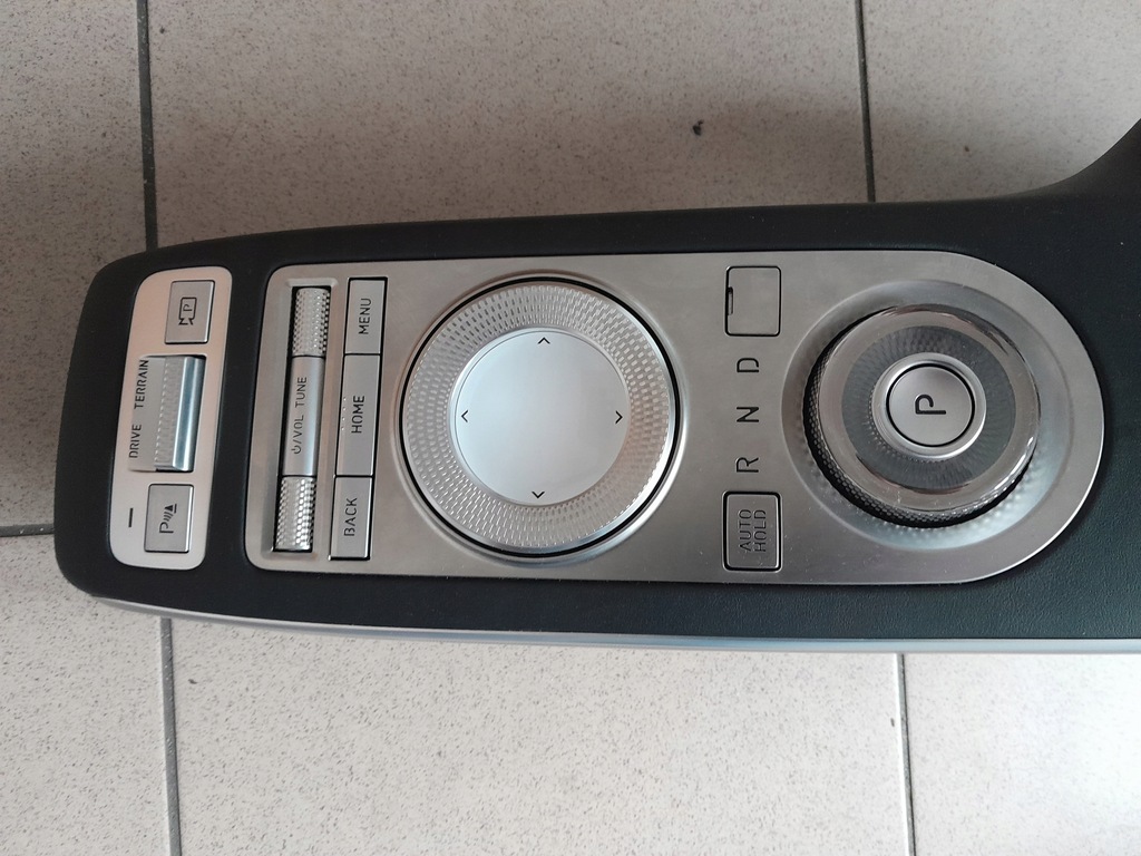 фото №8, Genesis gv70 2022- бардачок панель переключатели