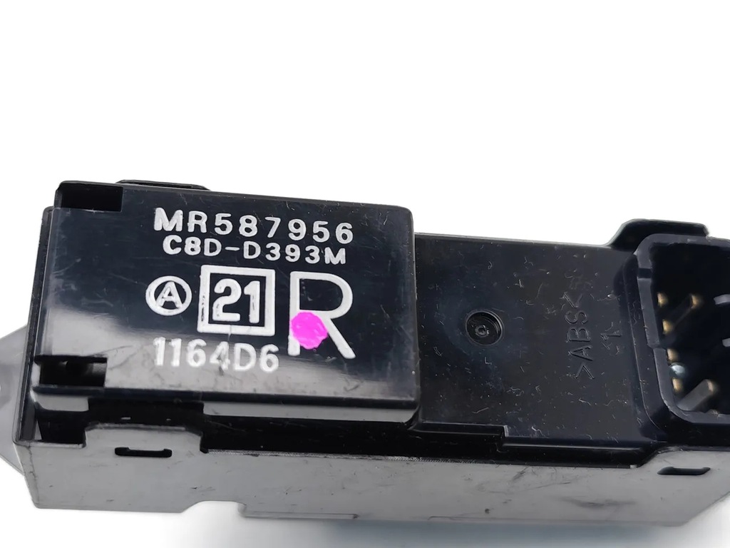 фото №7, Mitsubishi l200 кнопки окон 2015 pickup 4/5dr mr587956 c8d-d393m 10-15