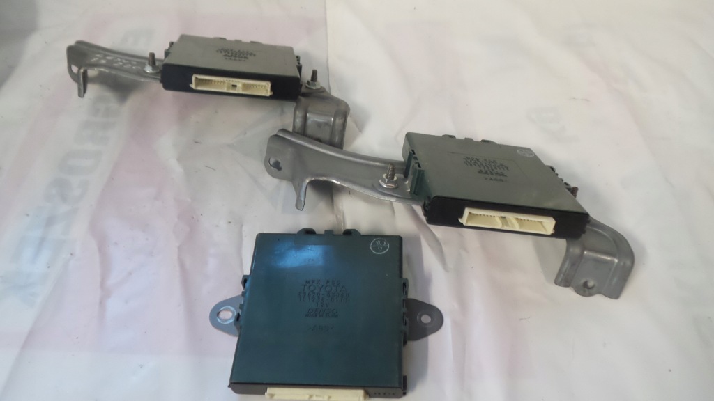 Модуль блок управления дверь 89670-53040 lexus 2 Недорого