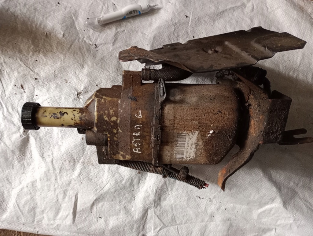 фото №1, Opel оригинальный номер 9156554 насос усилителя