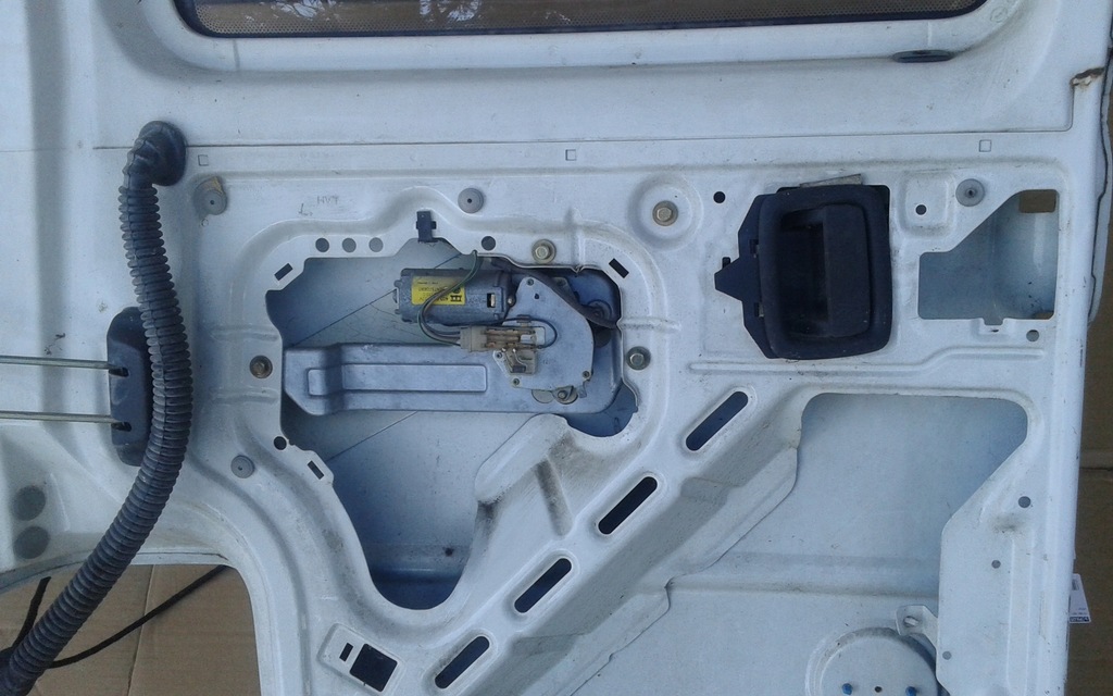 фото №9, Дверь правый задняя правое задние vw volkswagen transporter t4 высокий белый