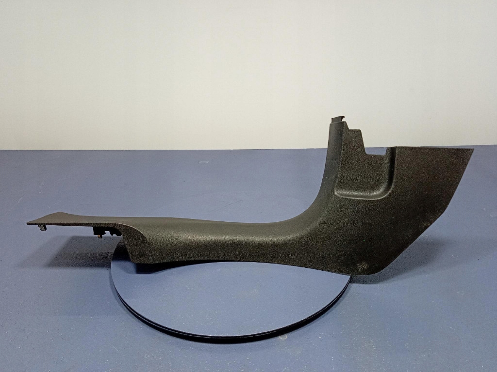 Купити Opel zafira c iii lift 2016- захист пластикова поріг салону ліва 13289774