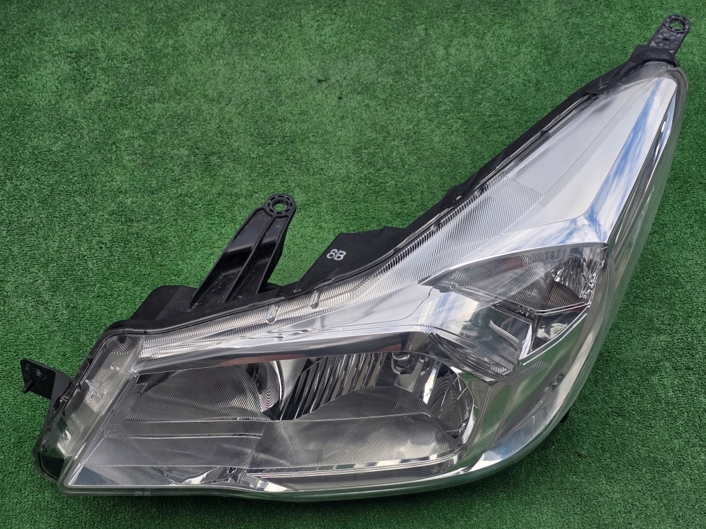 Купити Subaru forester 4 iv лампа передня звичайна 14-18r.