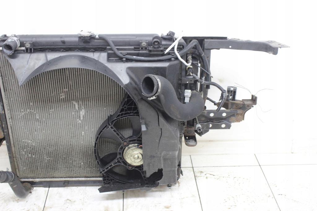 фото №6, Pas передний радиатор navara d40 pathfinder r51 2005r- 2.5 dci автоматическая коробка передач