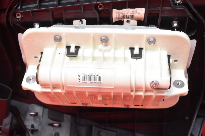 фото №11, Приборная панель консоль приборная панель подушка безопасности eu 681000020r renault megane 3 iii 08-14