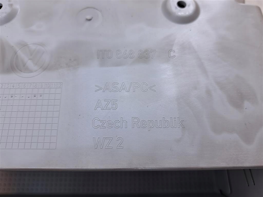 фото №9, Лампа освещение салона vw touran i 2006-2010 3b0947105c 1t0868837c