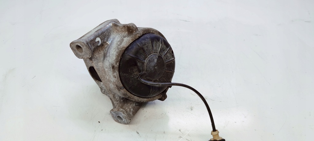 фото №5, Подушка двигателя левая lub правая с датчиком audi a4 b8 a5 q5 8r0199381c