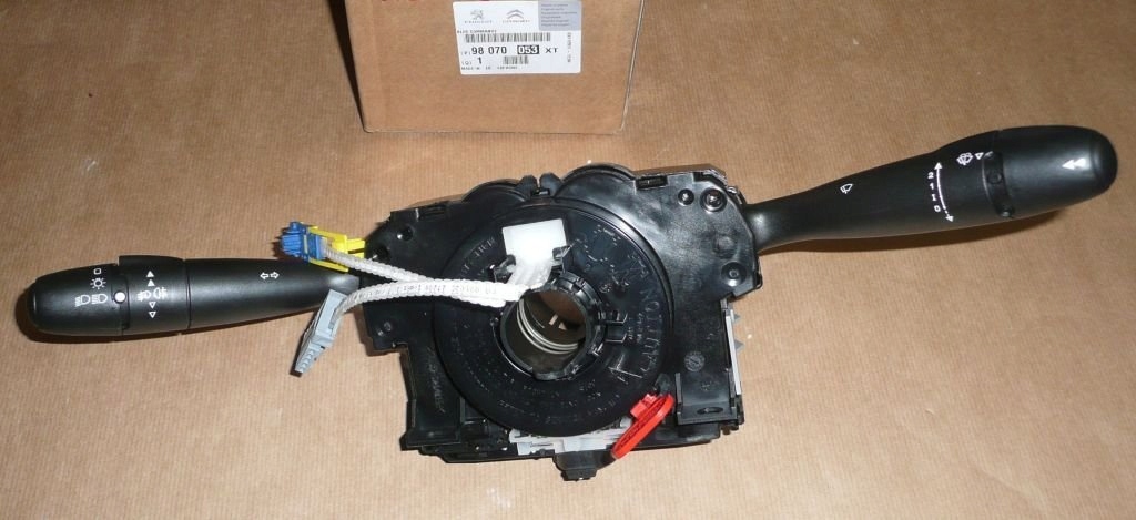 фото №1, Перемикач комбінований peugeot 307